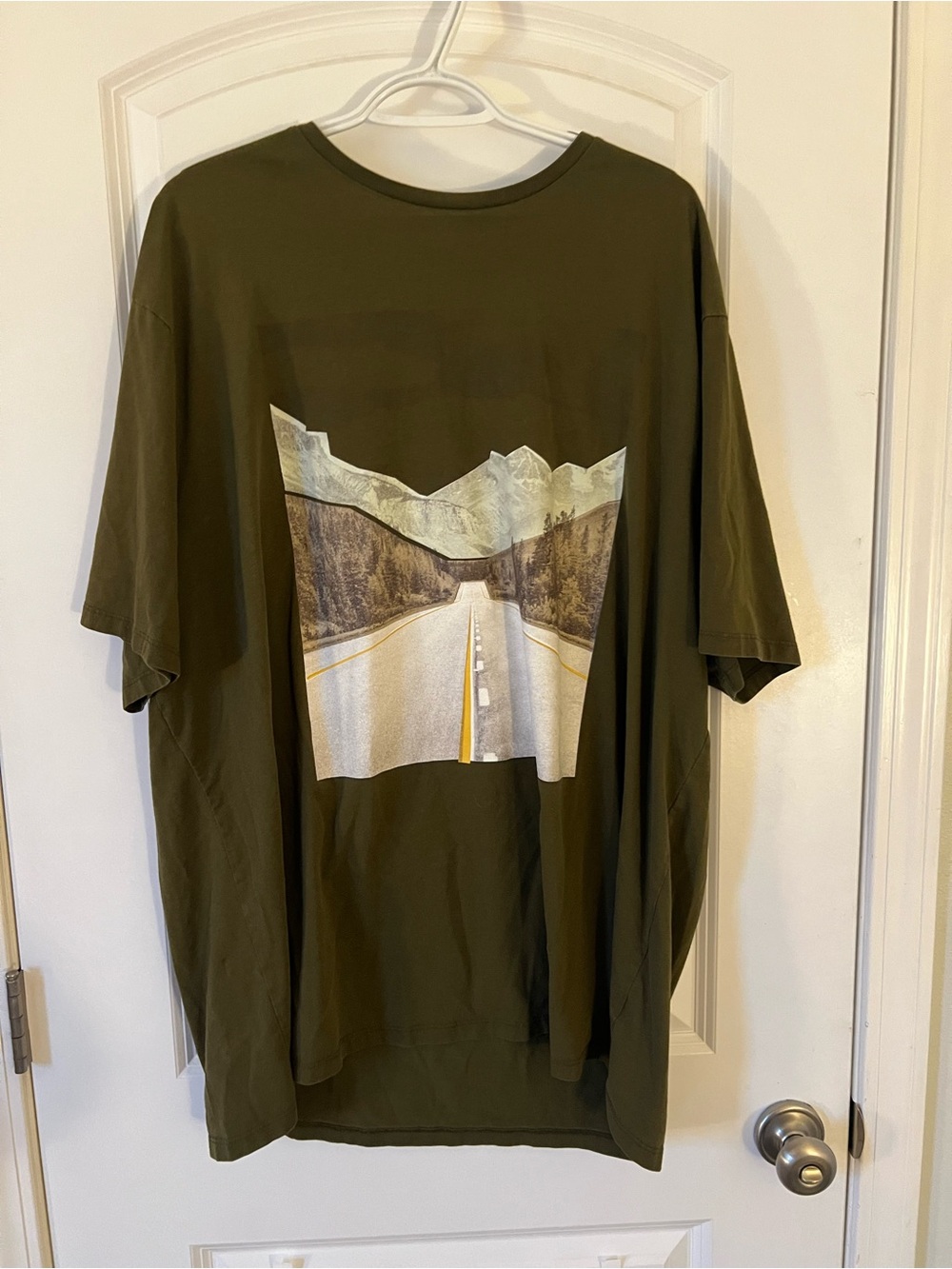 Goodfellow & Co Olive Green Road-Graphic Short Sleeve Tee